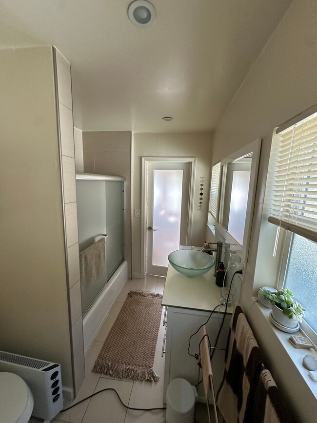 Building Photo - 2905 Reservoir St