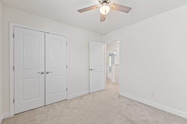 Building Photo - 404 Avery Glenn Way