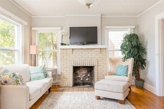 Building Photo - 3611 W Bay to Bay Blvd