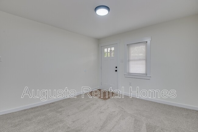 Building Photo - 2753 Hazel St