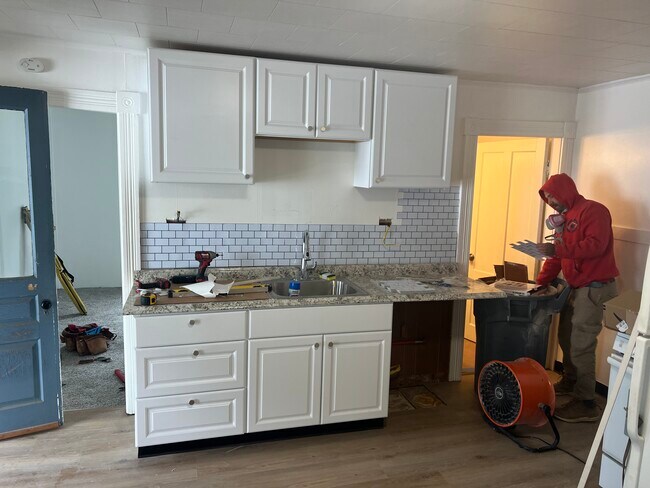 Building Photo - 86 Cottage St