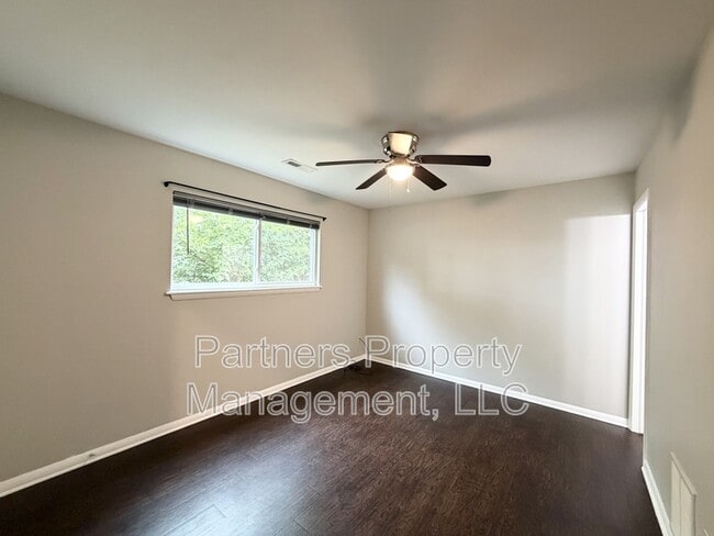 Building Photo - 408 W Nightingale Cir