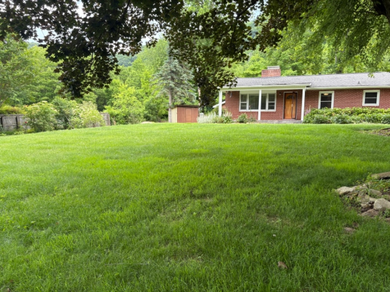 Building Photo - 2541 Dellwood Rd