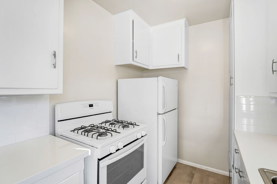 Building Photo - 500 California Ave