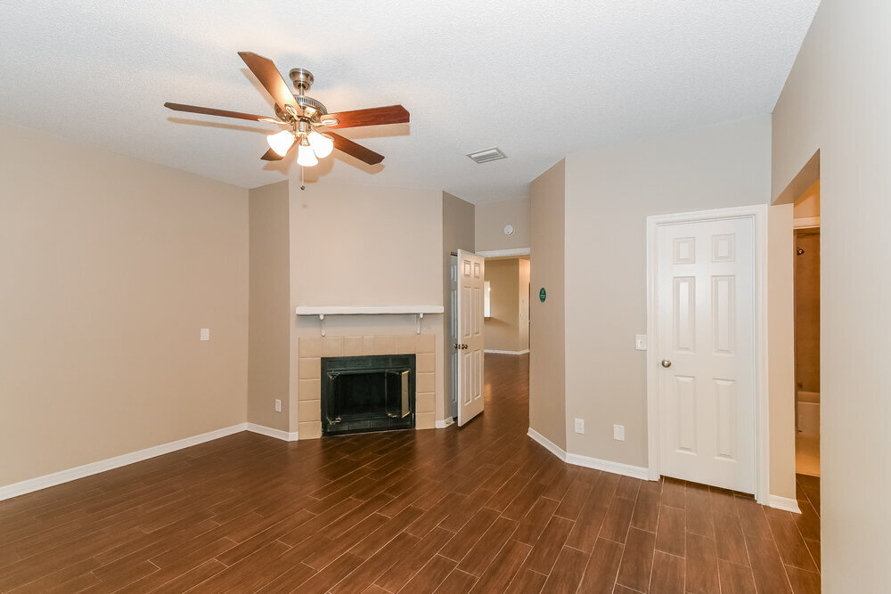 Building Photo - 8895 Chambore Dr