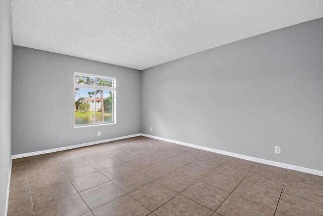 Building Photo - 629 Sea Pine Way