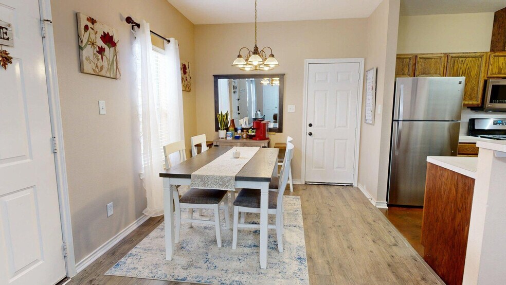 Building Photo - 602 Townplace Dr