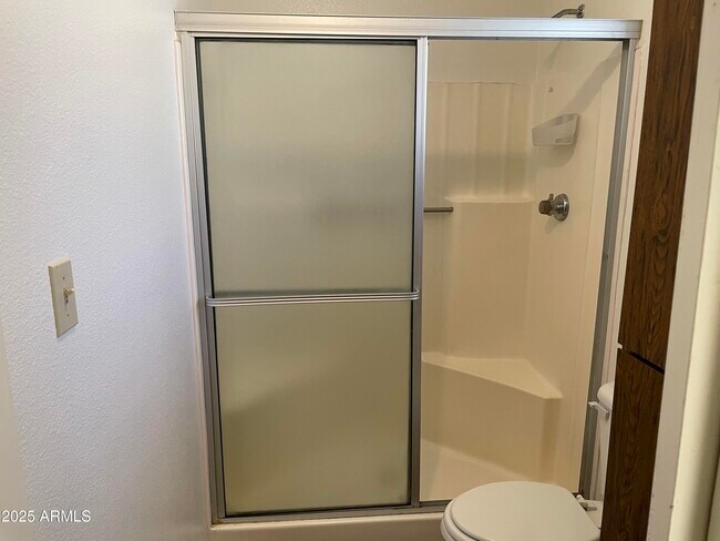 Building Photo - 10014 N 44th Dr