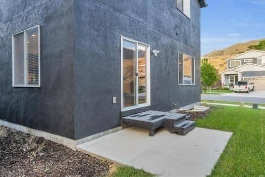 Building Photo - 585 W Life Dr