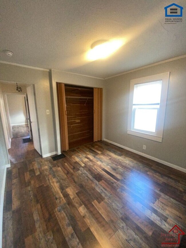 Building Photo - 3427 S Haven Rd