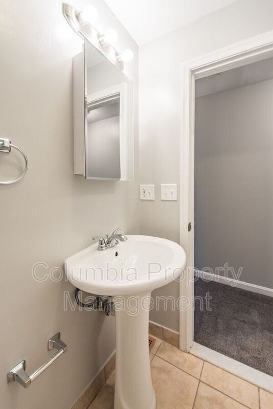 Building Photo - 773 Fairmont St NW