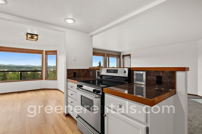 Building Photo - 2BR 2BA Olympia Condo with Spectacular Views