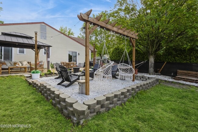 Building Photo - 560 Innkeeper Ln