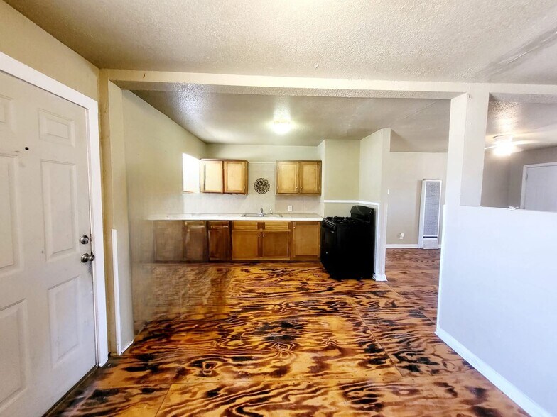 Building Photo - 1513 Sycamore St