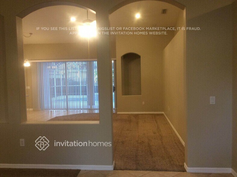 Building Photo - 10237 Shadow Branch Dr