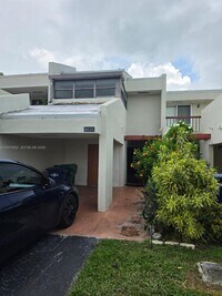 Building Photo - 6630 Racquet Club Dr