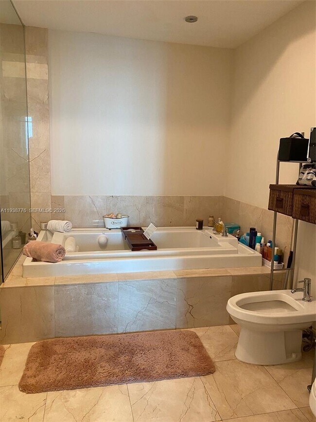 Building Photo - 218 SE 14th St