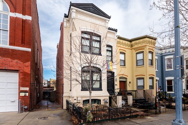 Building Photo - 929 R St NW
