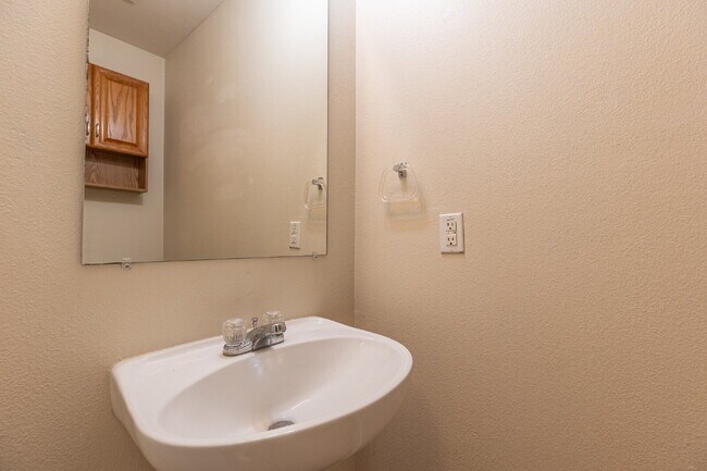 Building Photo - 5018 Summit Pass