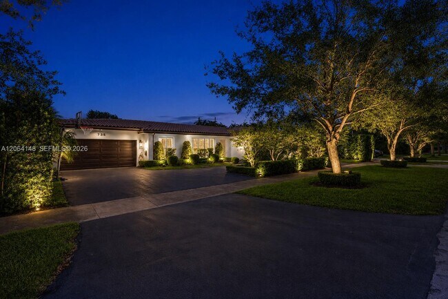 Building Photo - 735 Benevento Ave