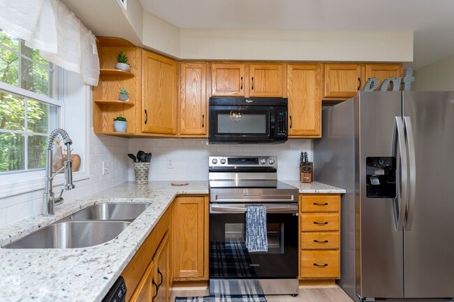 Building Photo - Spacious 4-Bedroom Home in Massanutten Resort
