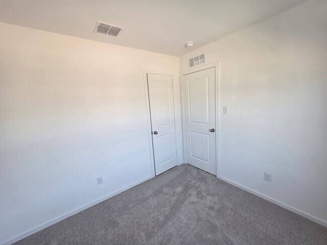 Building Photo - Stunning New Construction in Foree Ranch –...