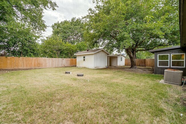 Building Photo - 3812 Linkwood Dr