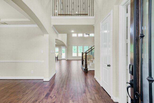 Building Photo - 34 Langstone Place