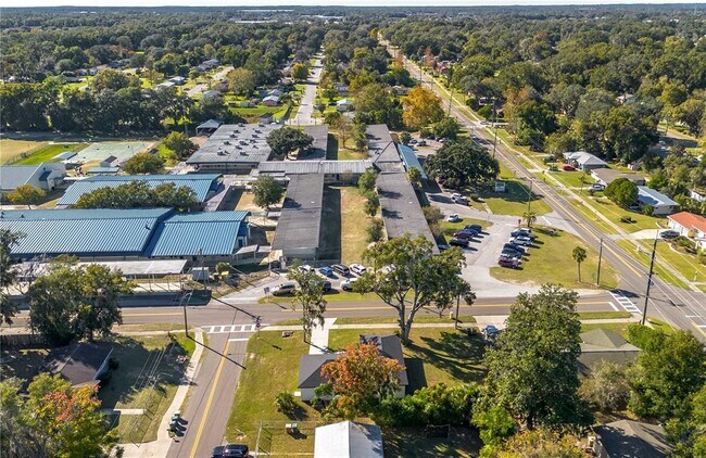 Building Photo - 519 SW 19th Ave