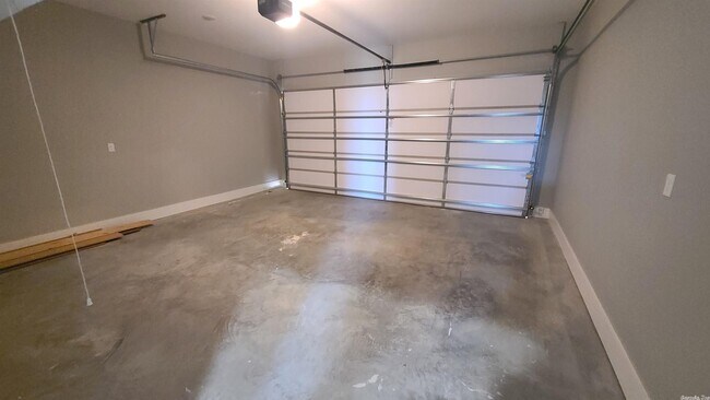 Building Photo - 15104 Angus Ct