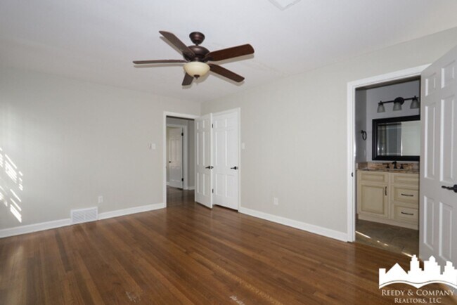 Building Photo - 1264 Yorkshire Dr