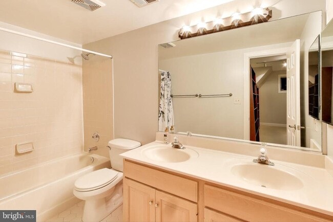 Building Photo - 7806 Fox Gate Ct