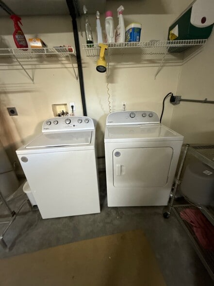 Building Photo - 30 W Doerr Path