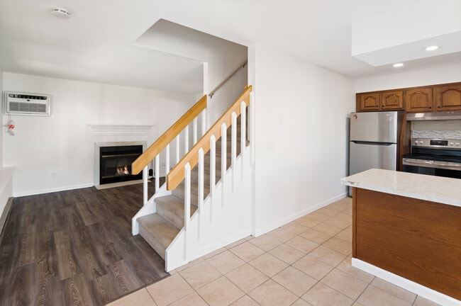 Building Photo - 151 Highview Ave