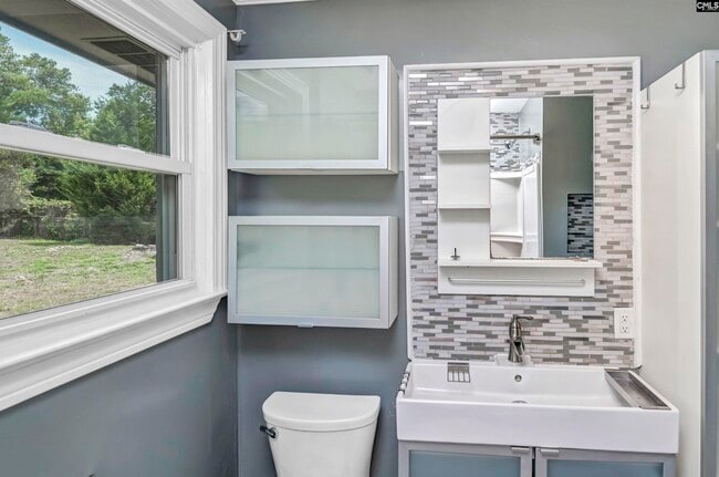 Building Photo - 1108 Rutland Ave