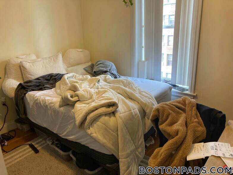 Building Photo - 90 Westland Ave