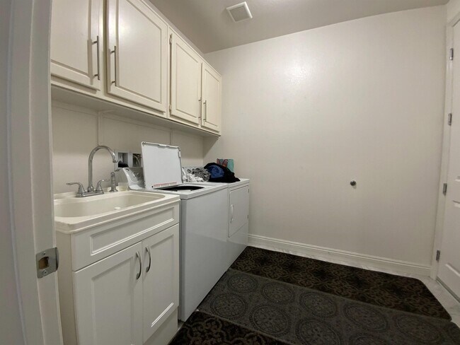 Building Photo - 799 Flowing Meadow Dr