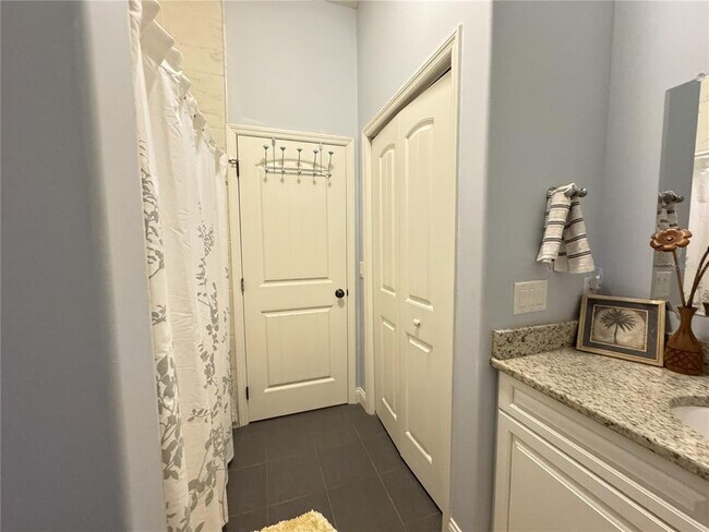 Building Photo - 3108 N Wheaton Point