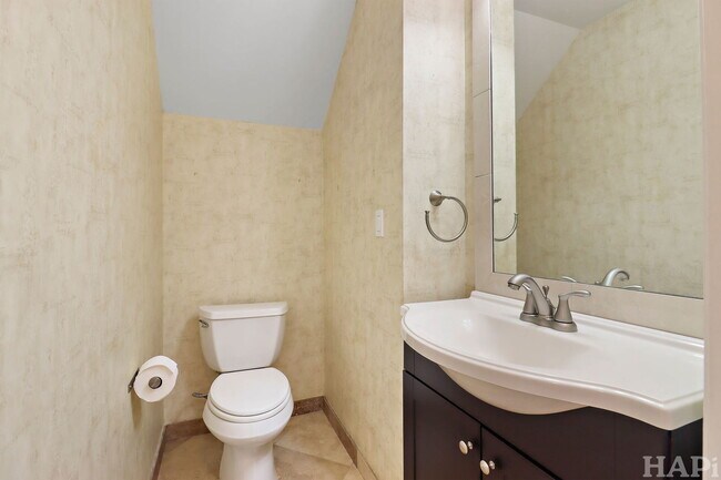 Building Photo - 128 Pembroke Cir