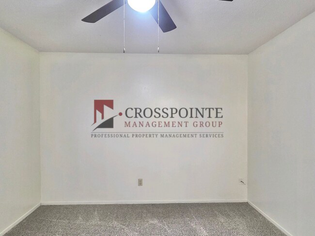 Building Photo - Tour Today! 3 Bedroom, 2 Bathroom Unit!