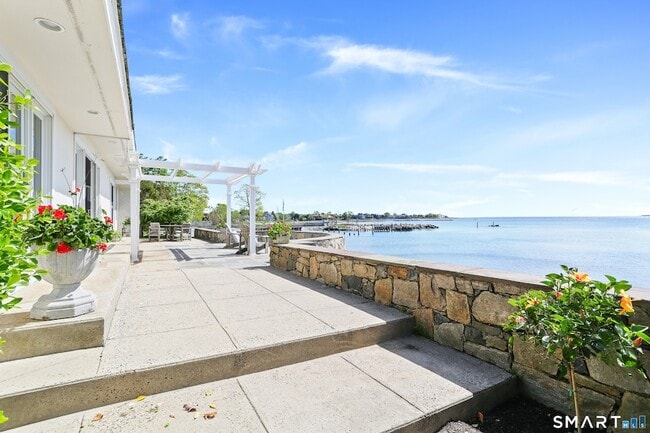 Building Photo - 34 Shorehaven Rd