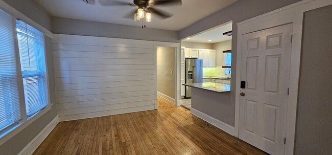 Building Photo - 1850 W 48th St