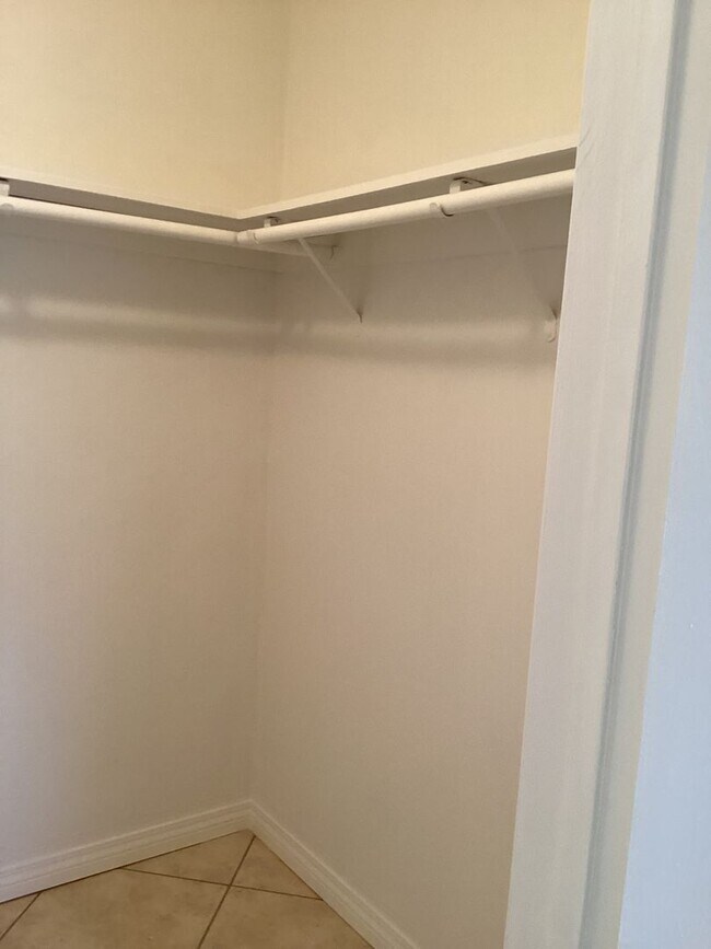 Building Photo - Downstairs Condo Located in the Gated Community of Las Palmas