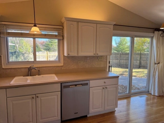 Building Photo - 1124 Holly Ct