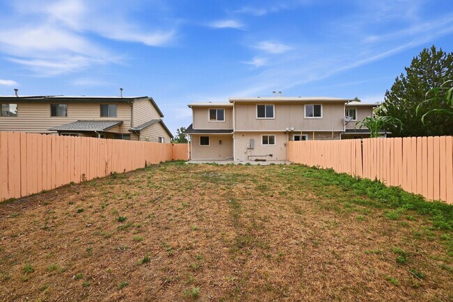 Building Photo - $2,395.95, 3 bed, 2.5 bath, located in Westminster with a large backyard.
