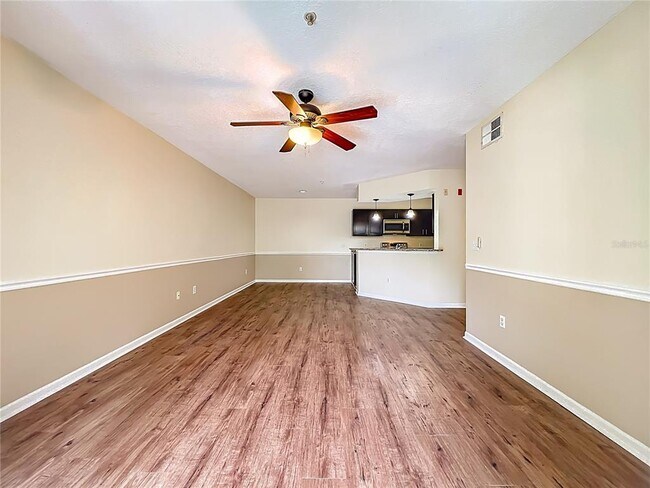 Building Photo - 713 Crest Pines Dr