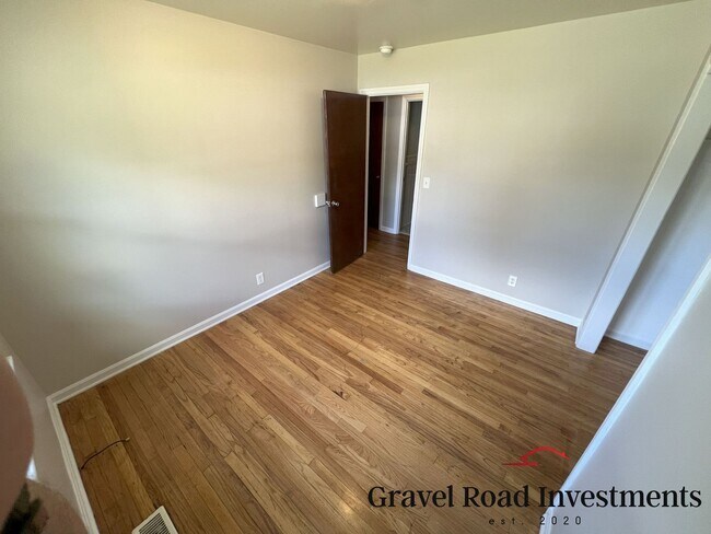 Building Photo - Single Family Home for Rent