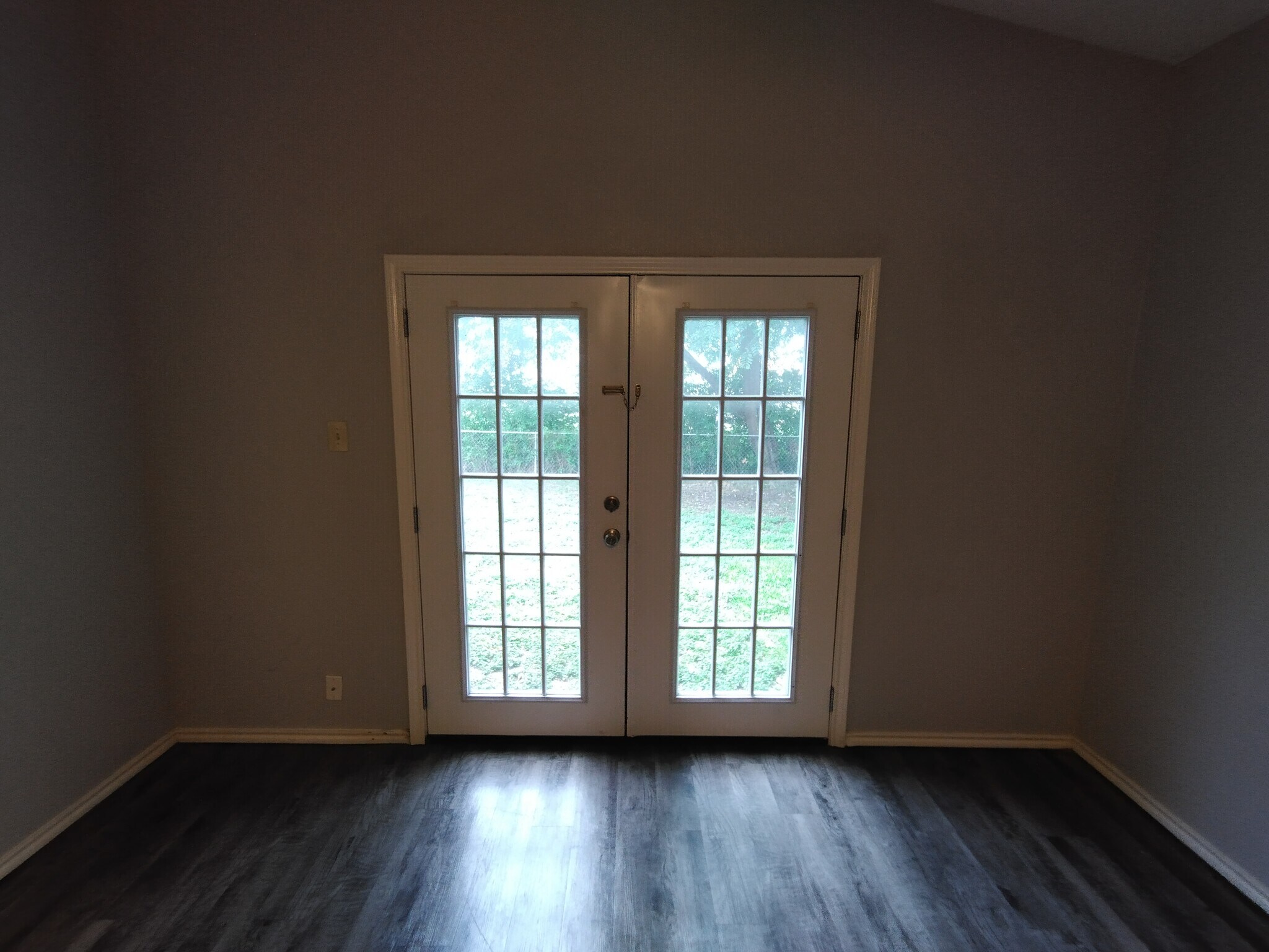 master bedroom 3 - 410 W Aviation Blvd