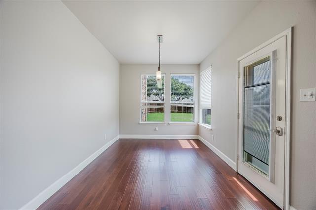 Building Photo - 11298 Bakersfield Dr