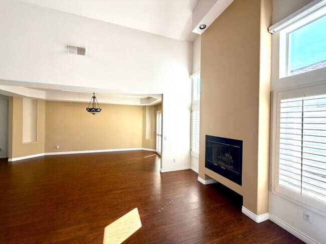 Building Photo - 4969 Lamia Way